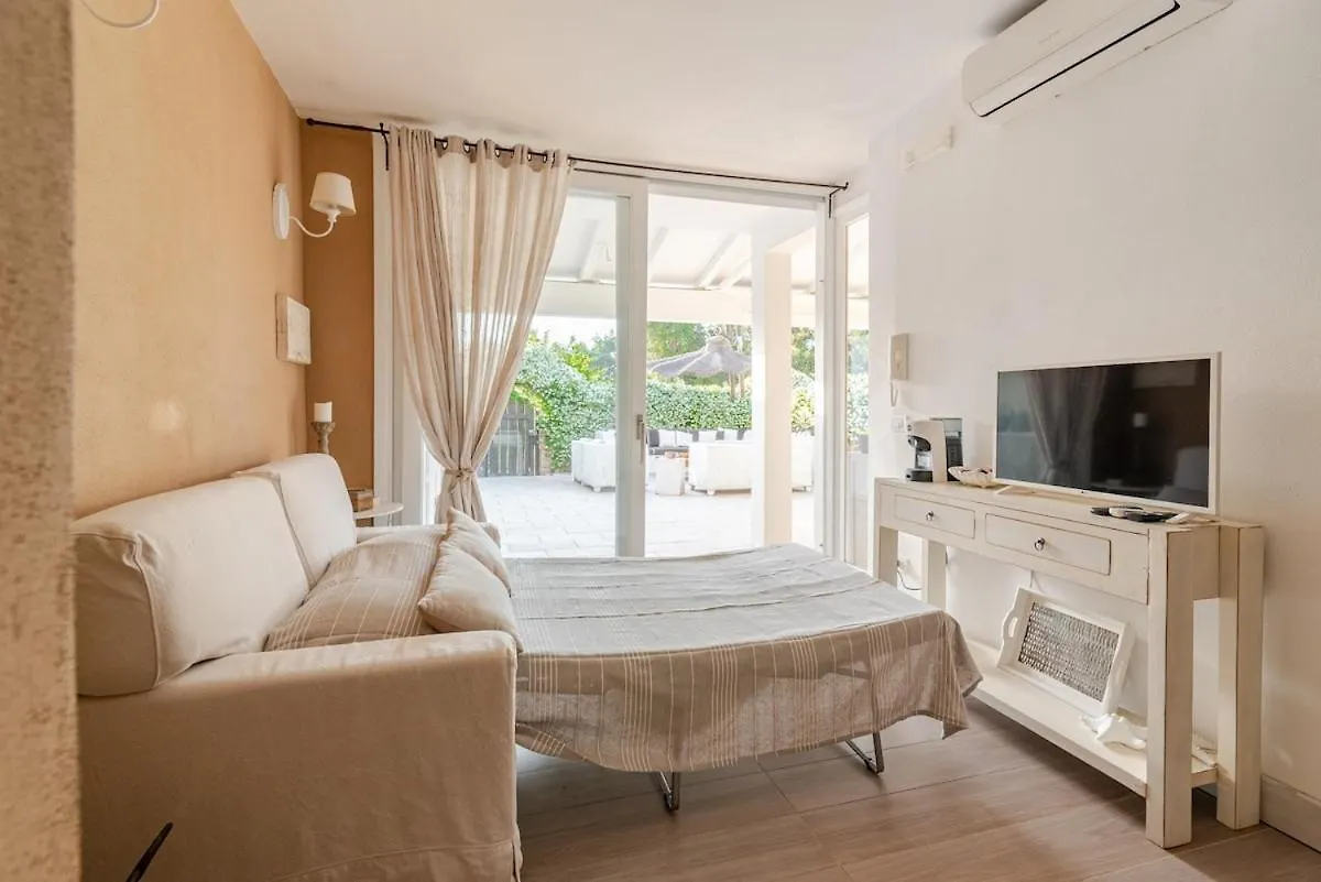 Terrace- Private Parking Design Relax & Comfort Porto Rotondo