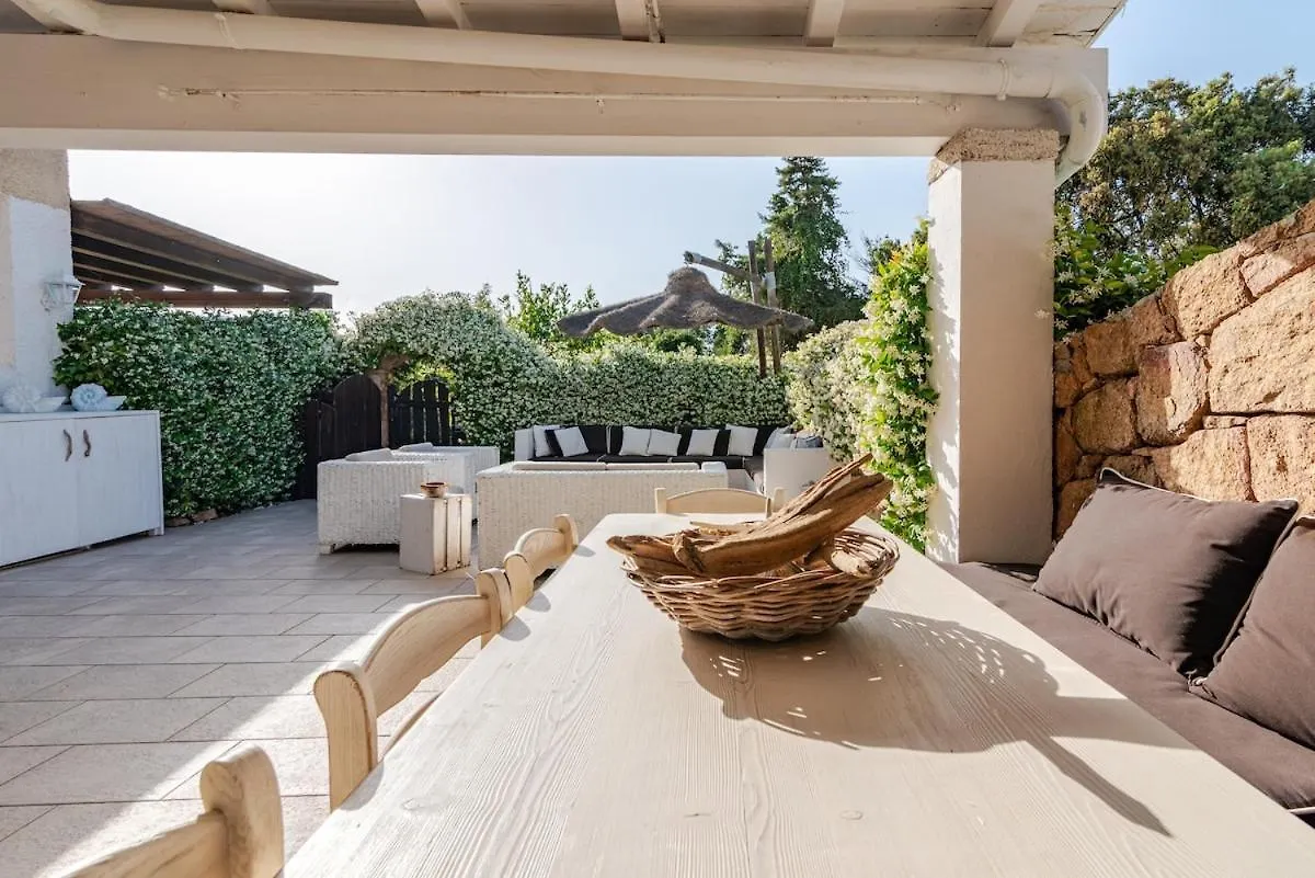 Terrace- Private Parking Design Relax & Comfort Porto Rotondo